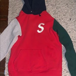 Supreme hoodie